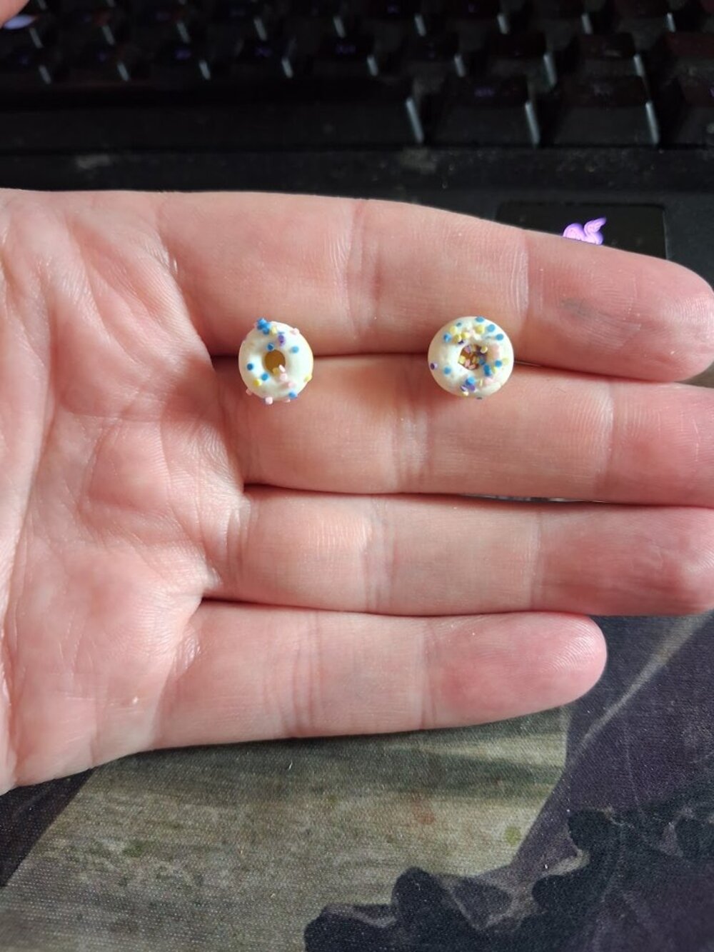 Donut stud earrings